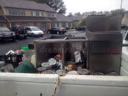 Best Retail Junk Removal  in Beecher, MI
